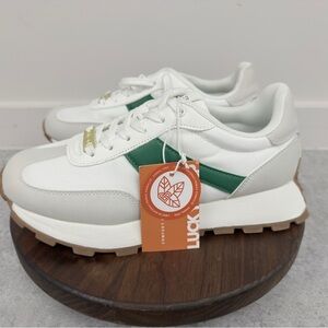 Lucky Step White Green Retro Sneakers Women’s Size 9 Vegan Comfort Lace Up
